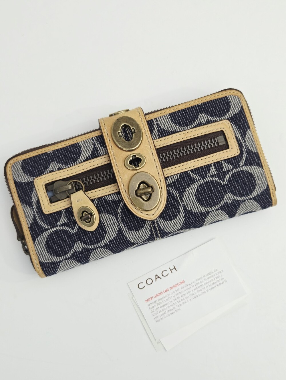 EXCELLENT VINTAGE COACH LEGACY SIGNATURE ACCORDIAN ZIP AROUND WALLET